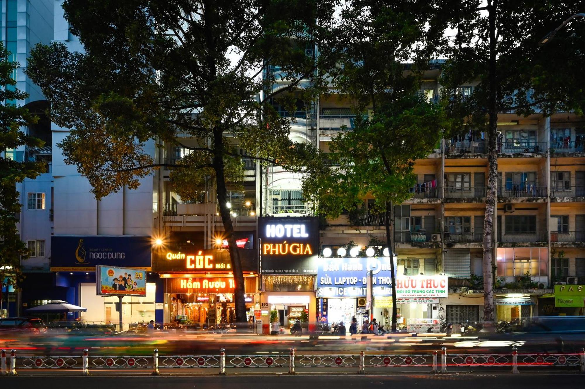 Phu Gia Hotel 193 Nguyen Thai Hoc Ho Şi Min Exterior foto