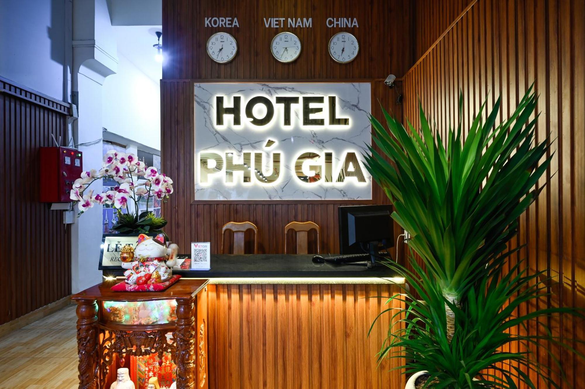 Phu Gia Hotel 193 Nguyen Thai Hoc Ho Şi Min Exterior foto